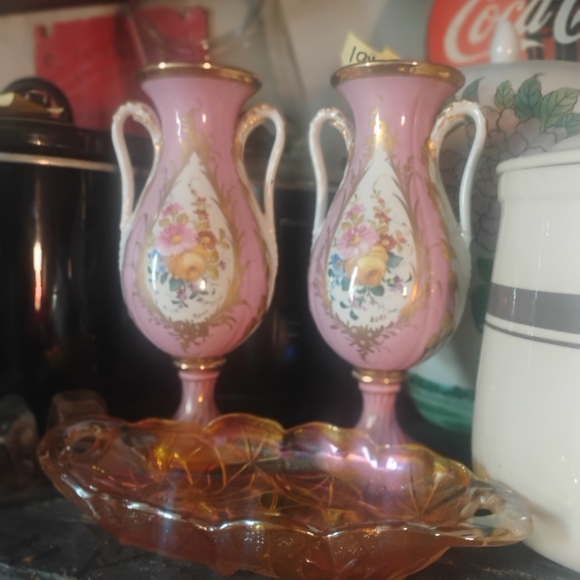 Vases - Picture 3 of 3
